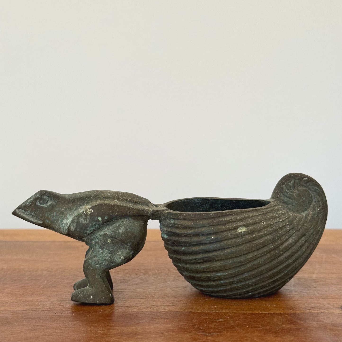 A pair of bronze Frogs Pulling Conch Shell